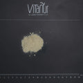 Bio Yacon Pulver auf schwarzem Untergrund mit Lineal, Vitanür Branding